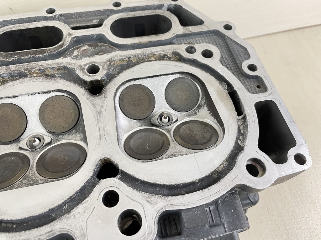 15-18 Yamaha 150HP 4 Stroke Outboard Cylinder Head 63P-W009A-04-9S