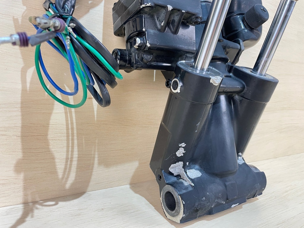 OMC Johnson Evinrude Hydraulic Power Trim And Tilt Assembly 60HP - 300HP