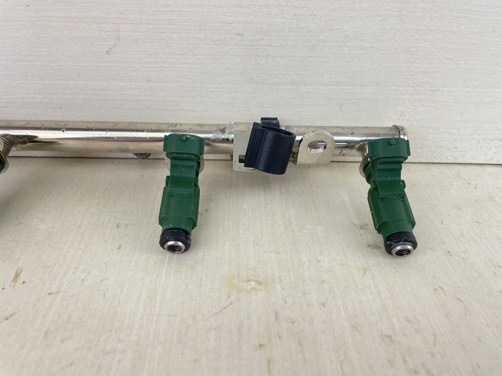 11 - 2020 Yamaha 150HP 4 Stroke Outboard Fuel Injector With Rail 63P-13761-01-00