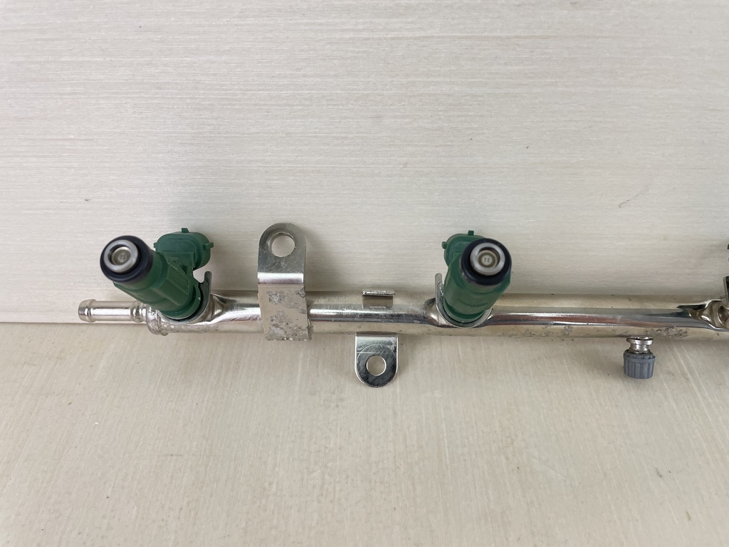 11 - 2020 Yamaha 150HP 4 Stroke Outboard Fuel Injector With Rail 63P-13761-01-00