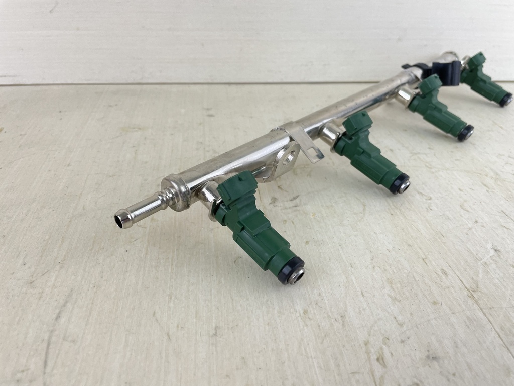 11 - 2020 Yamaha 150HP 4 Stroke Outboard Fuel Injector With Rail 63P-13761-01-00