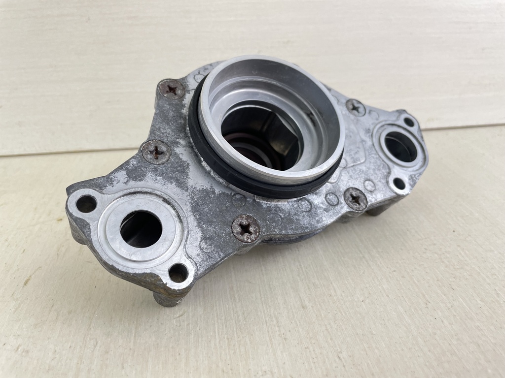 11 - 2022 Yamaha 150HP 4 Stroke Outboard Oil Pump Assembly 63P-13300-02-00