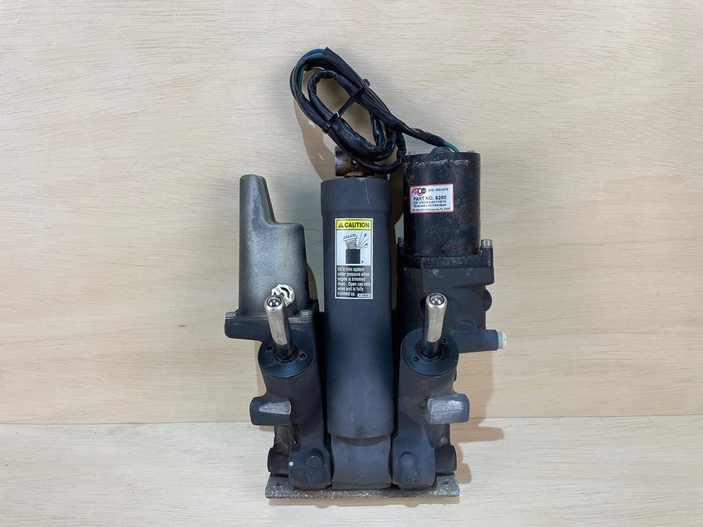 2004 Mercury Optimax 225HP Power Trim & Tilt Unit Assembly 855998A05 855998A3