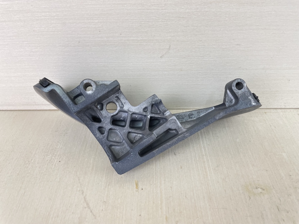 05-2014 Yamaha 150HP 4 Stroke Outboard Cable Cover Plate 63P-42738-00-8D