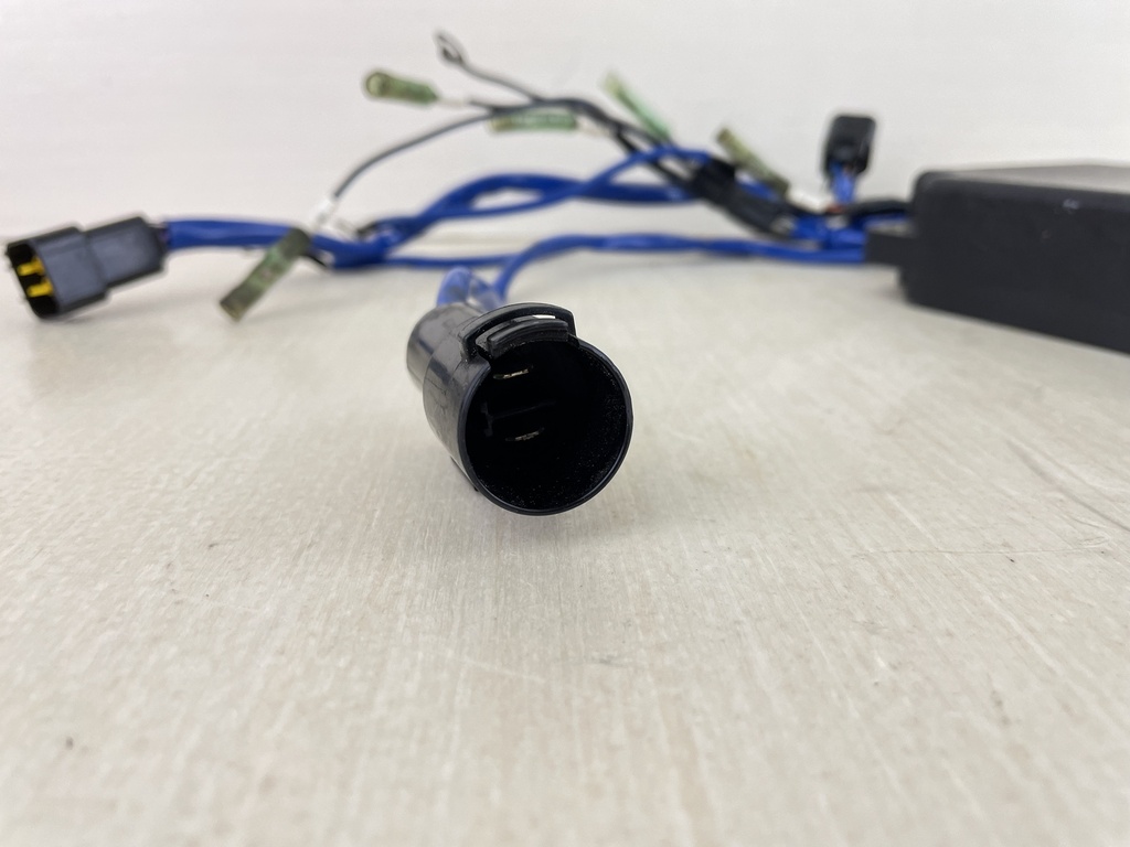 2001 Yamaha 225HP 2 Stroke Outboard CDI C.D.I Unit 65J-85540-02-00