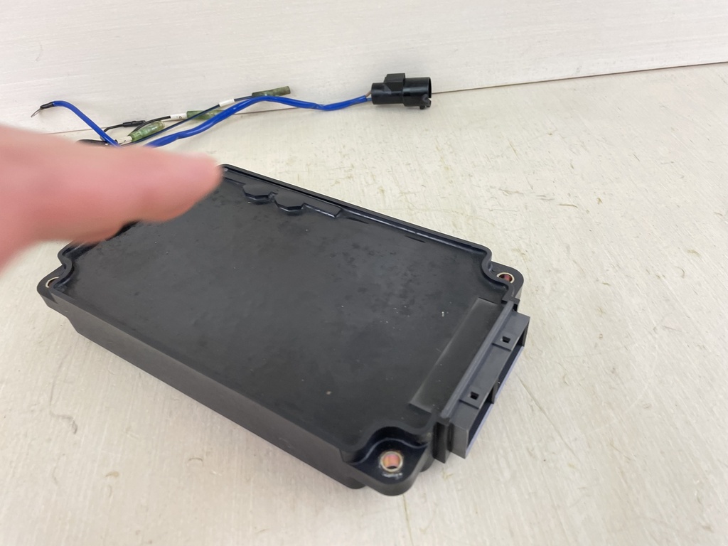 2001 Yamaha 225HP 2 Stroke Outboard CDI C.D.I Unit 65J-85540-02-00