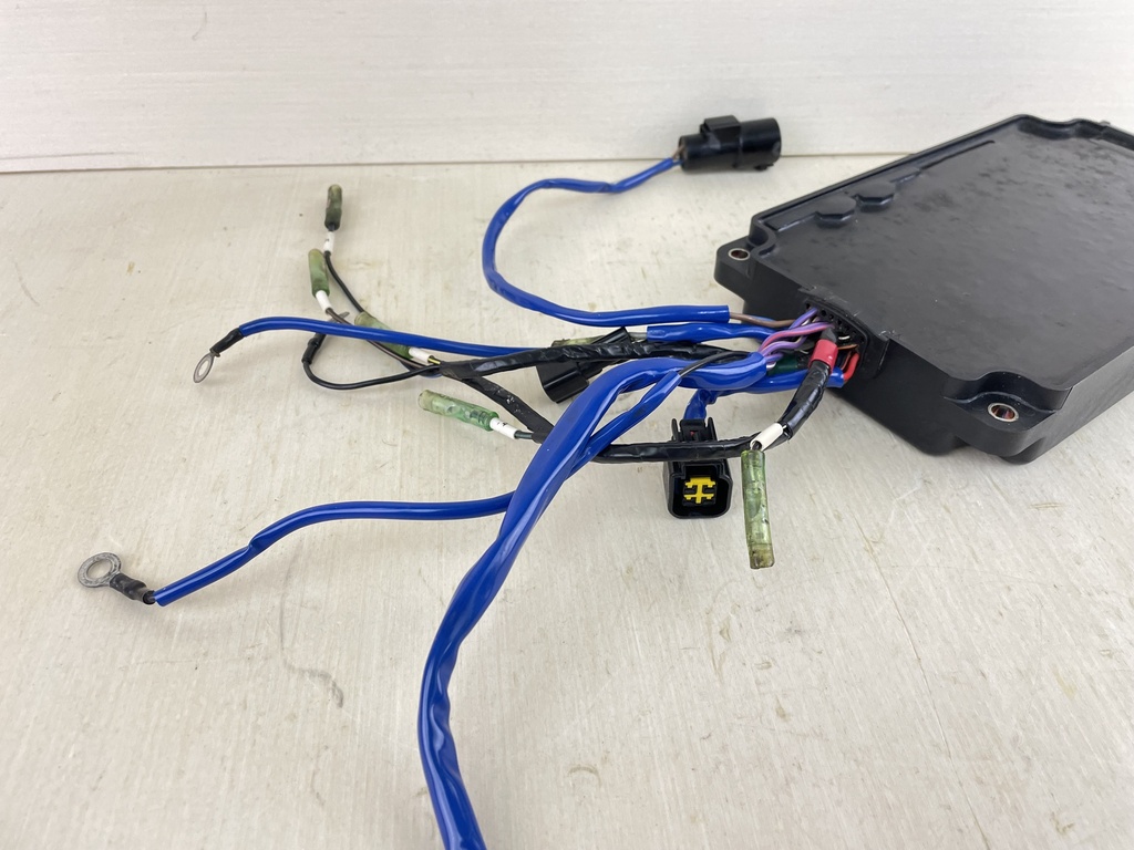 2001 Yamaha 225HP 2 Stroke Outboard CDI C.D.I Unit 65J-85540-02-00