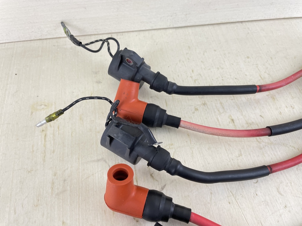 2001 Yamaha 225HP 2 Stroke Outboard Ignition Coil Set 61A-85570-00-00