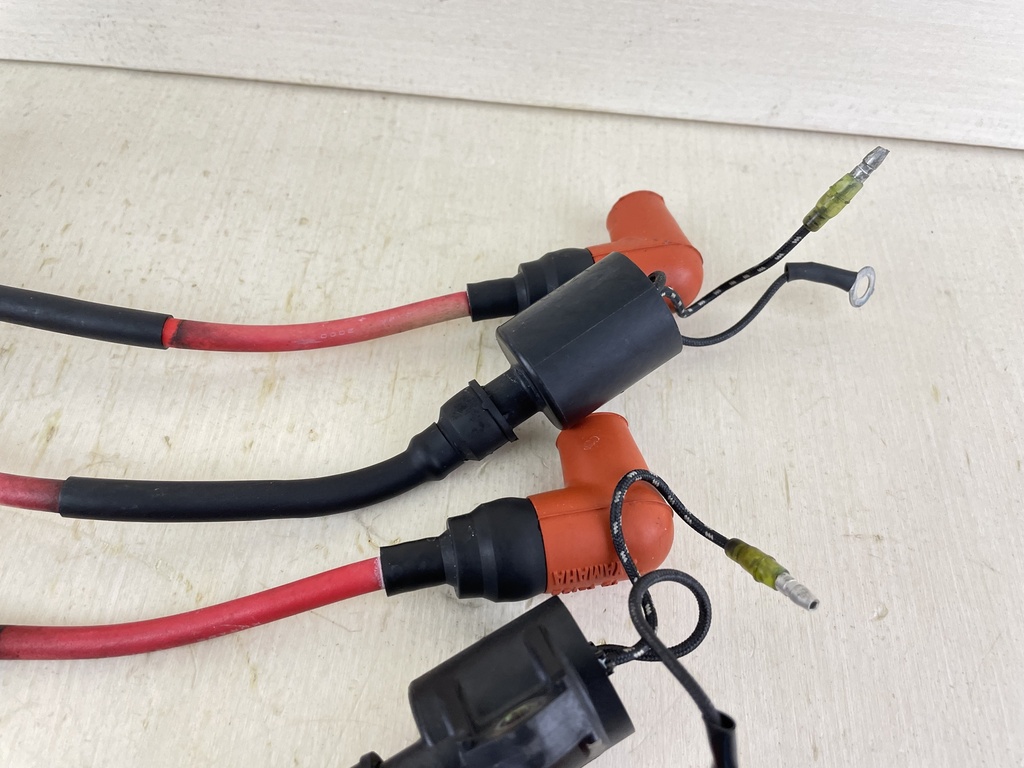 2001 Yamaha 225HP 2 Stroke Outboard Ignition Coil Set 61A-85570-00-00