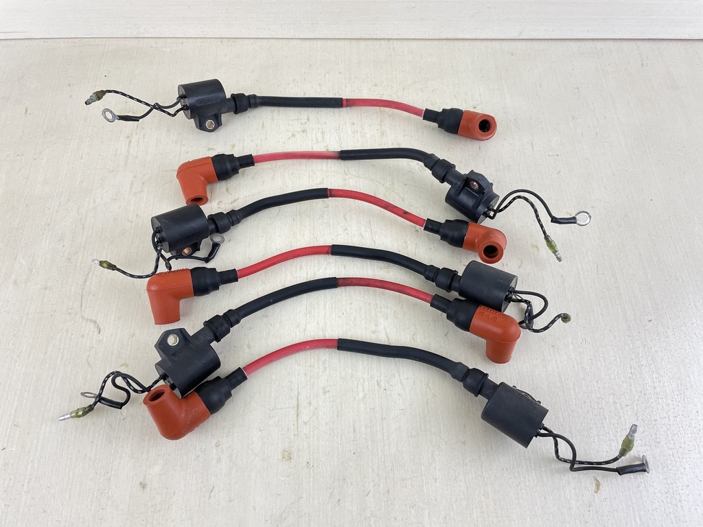 2001 Yamaha 225HP 2 Stroke Outboard Ignition Coil Set 61A-85570-00-00