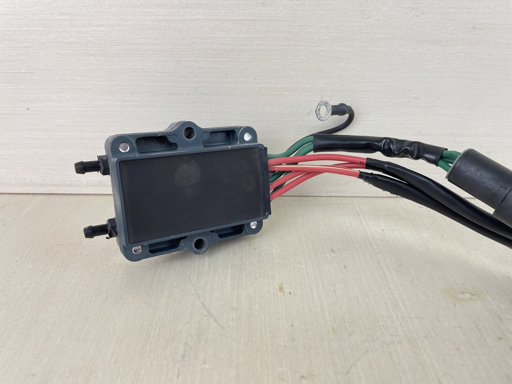 2001 Yamaha 225HP 2 Stroke Outboard Rectifier Regulator 61A-81960-01-00