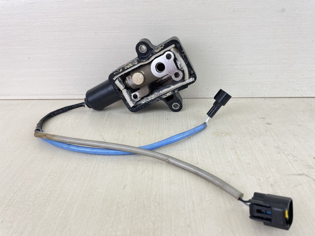 2001 Yamaha 225HP OX66 2 Stroke Outboard O2 Sensor 65L-8592A-01-00