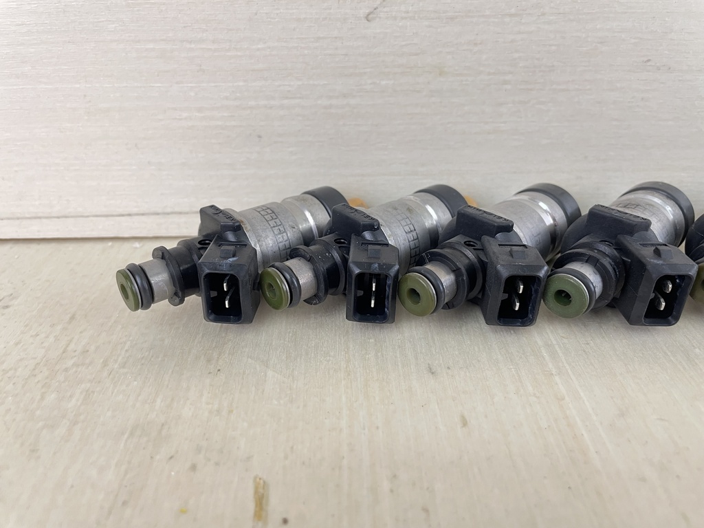 2001 Yamaha 225HP 2 Stroke OX66 Outboard Fuel Injector Set Of 6 65L-13761-00-00