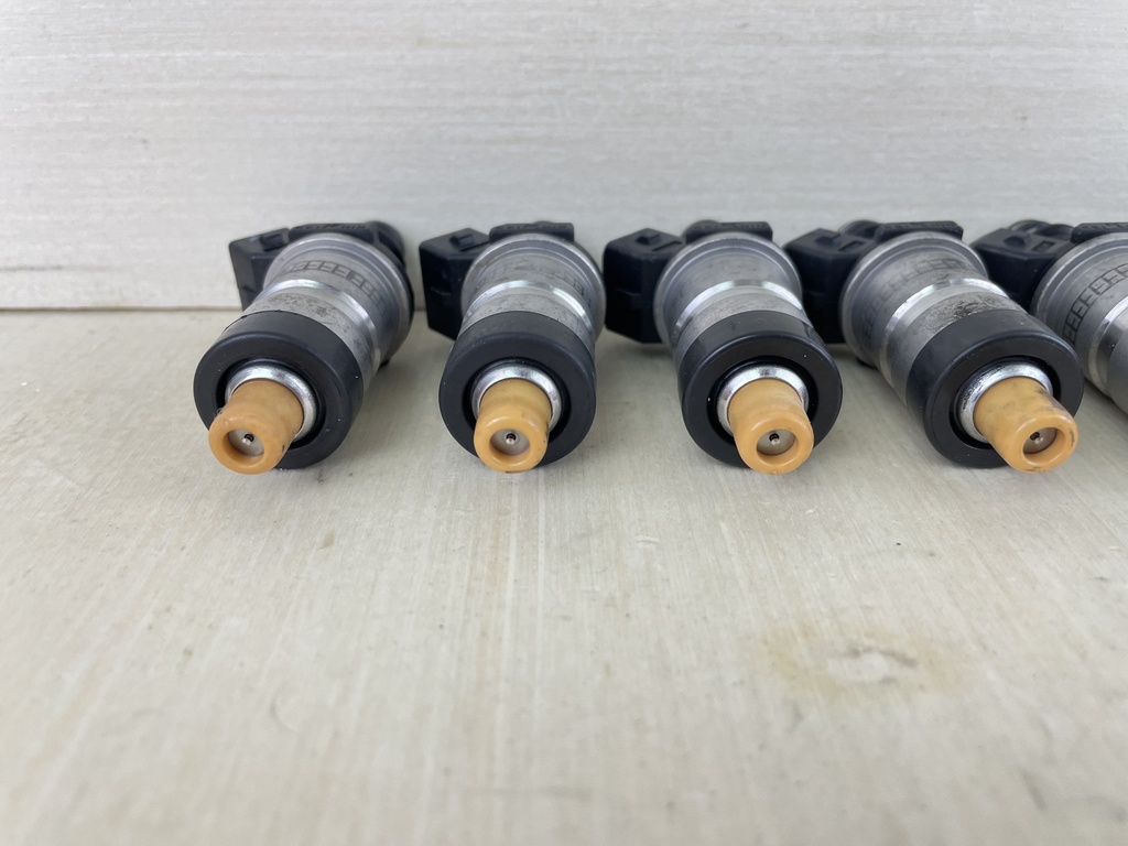 2001 Yamaha 225HP 2 Stroke OX66 Outboard Fuel Injector Set Of 6 65L-13761-00-00