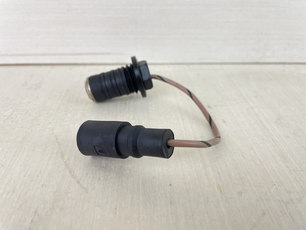 Evinrude Johnson OMC Starboard Temperature Temp Sensor 0585038 585038