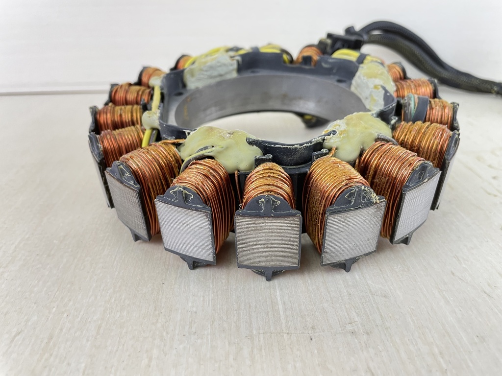 00-2006 Evinrude Johnson 75 90 100 115 135 150 175 HP 2 Stroke Stator 0586514