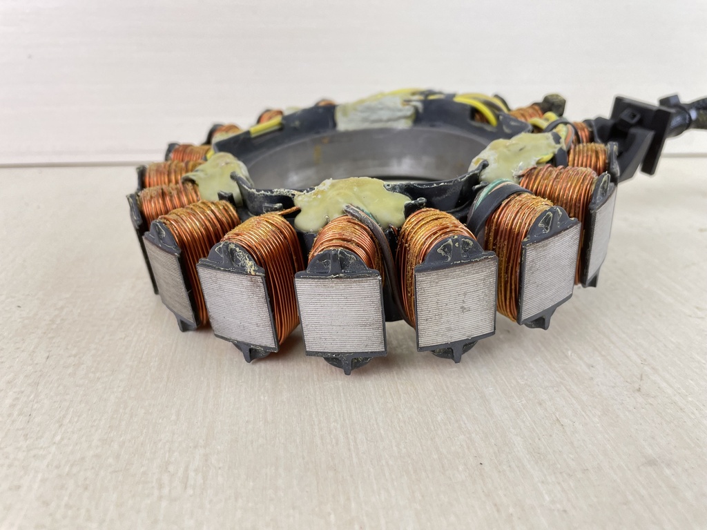 00-2006 Evinrude Johnson 75 90 100 115 135 150 175 HP 2 Stroke Stator 0586514