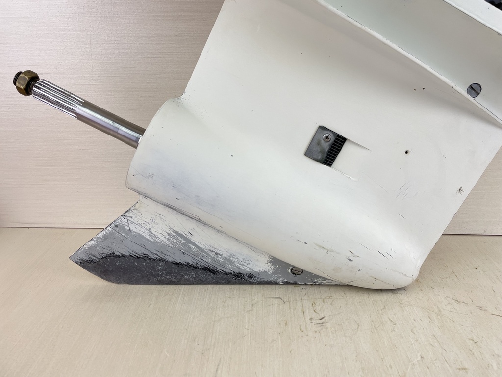 2000 Evinrude Johnson 150HP 2 Stroke 25" XL Lower Unit Gear Case 0439973