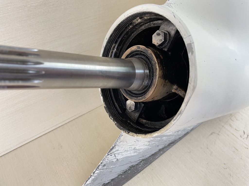 2000 Evinrude Johnson 150HP 2 Stroke 25" XL Lower Unit Gear Case 0439973