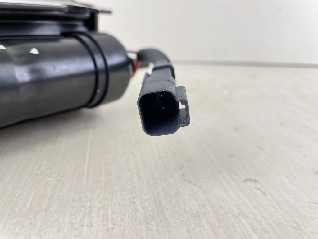 2000 Evinrude 225HP 2 Stroke Ficht VST Fuel Pump Assembly 0439712