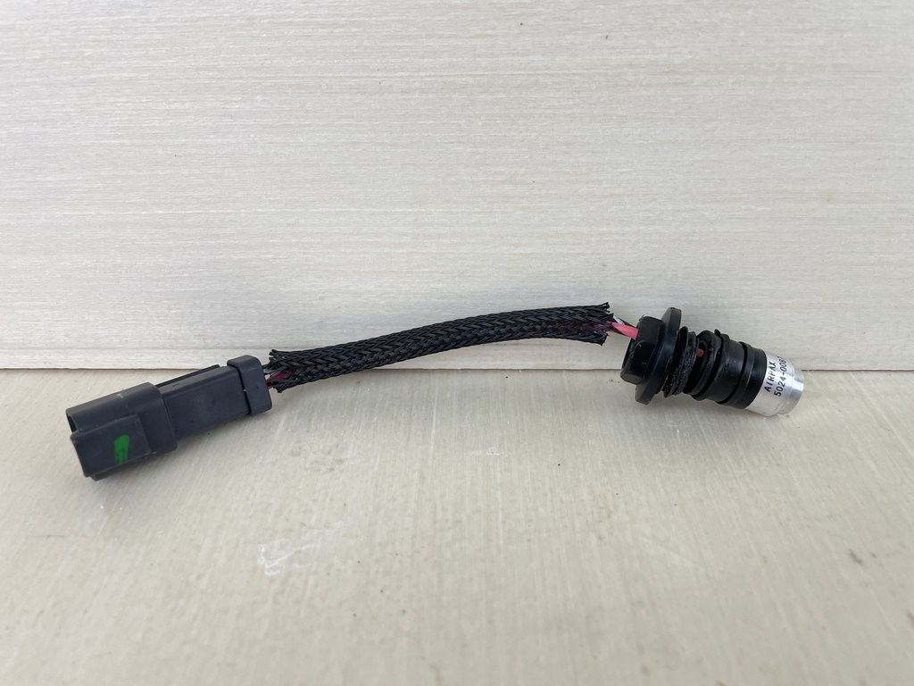 Evinrude Johnson OMC Port Left Side Temperature Sensor 0586140