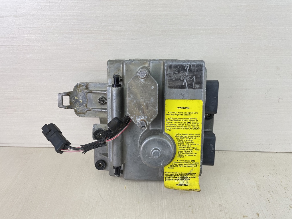 1999 Evinrude 225HP Ficht 2 Stroke EMM Computer ECU 0586465 586465