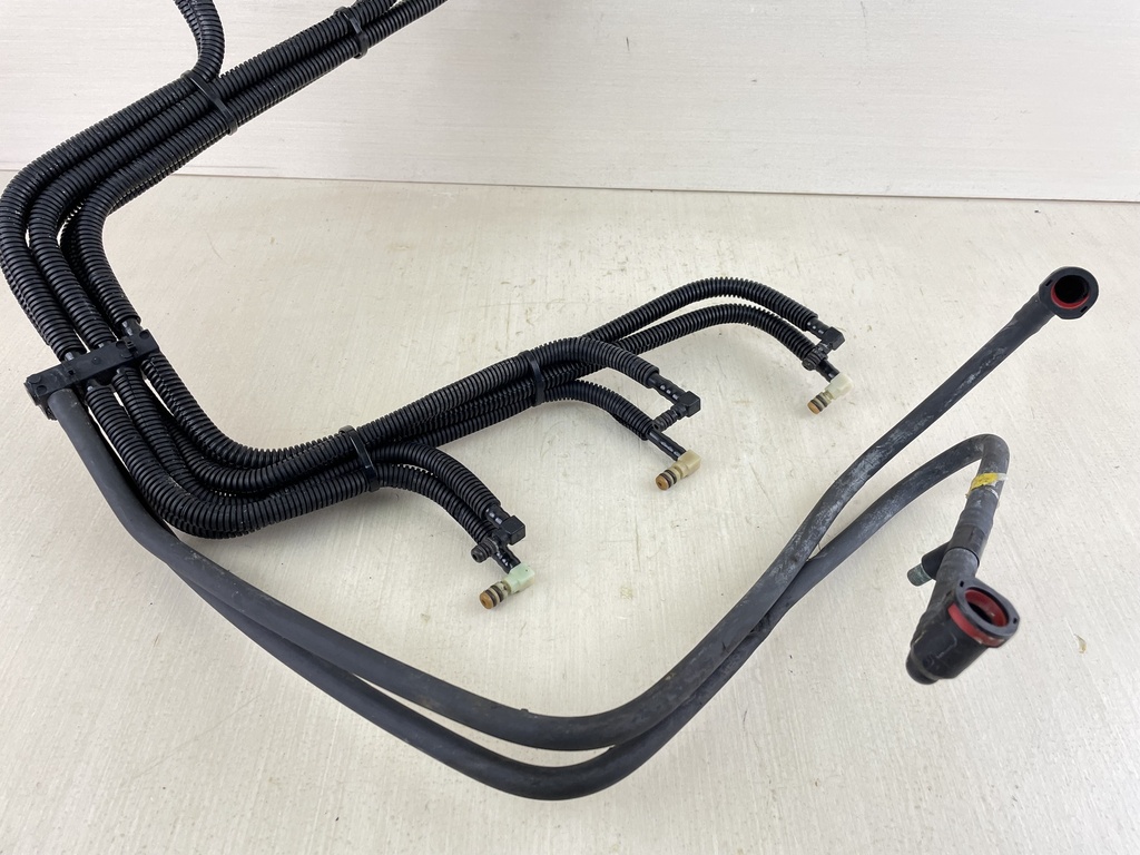 1999 Evinrude 225HP Ficht Fuel Injector Lines 5005413 0439348