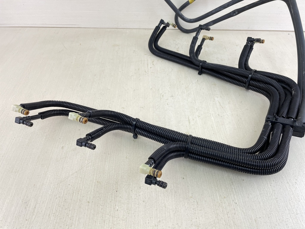 1999 Evinrude 225HP Ficht Fuel Injector Lines 5005413 0439348