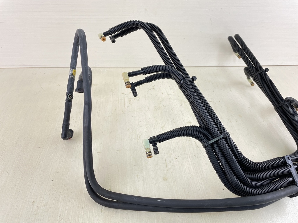 1999 Evinrude 225HP Ficht Fuel Injector Lines 5005413 0439348