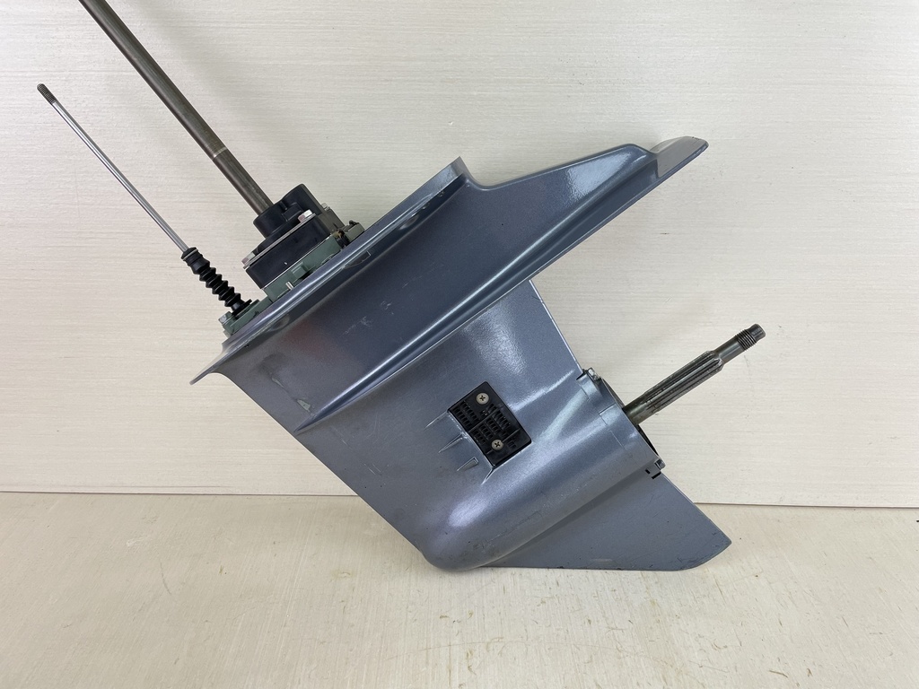 1994 + Yamaha 25HP 2 Stroke Outboard 20" Lower Unit Gear Case - For Repair