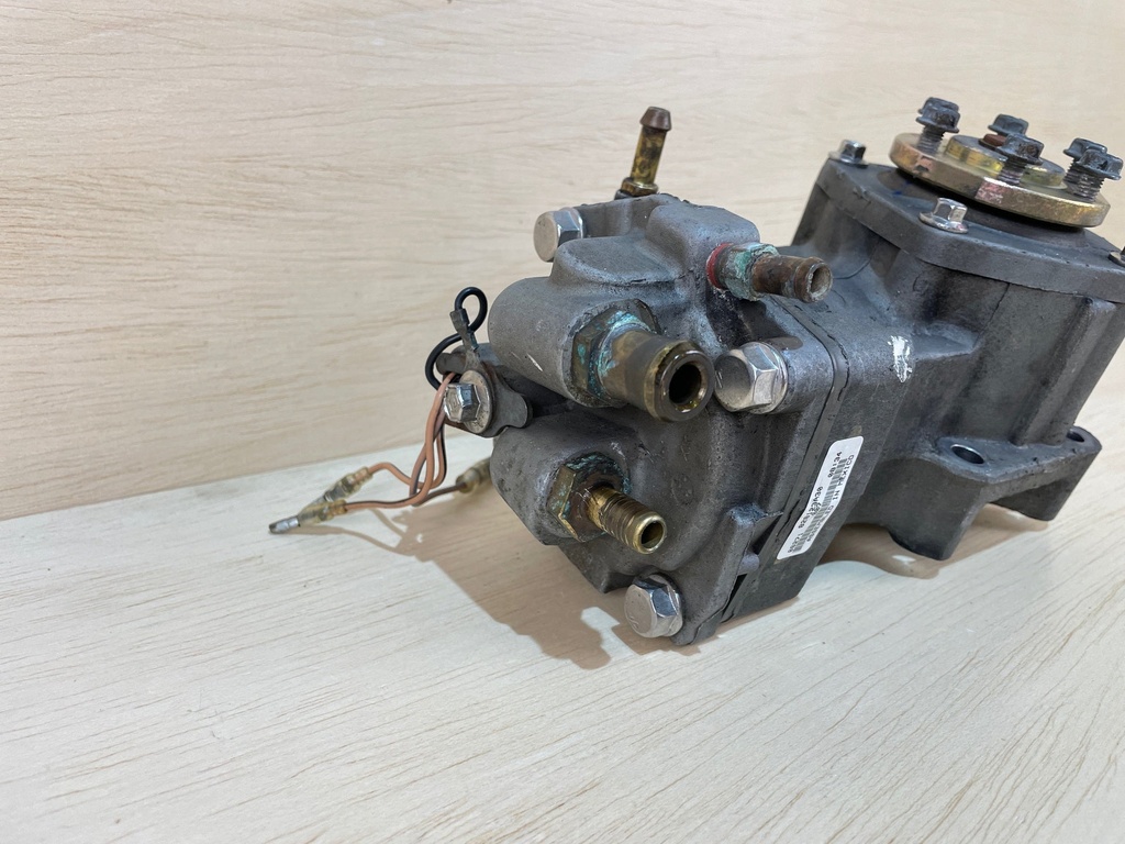 2006 Mercury Optimax 225HP Outboard Engine Air Compressor Assembly 828123T32