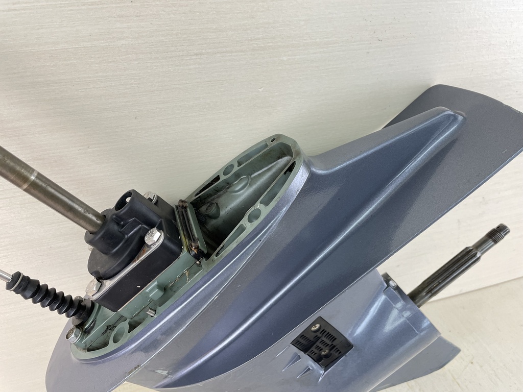 1994 + Yamaha 25HP 2 Stroke Outboard 20" Lower Unit Gear Case - For Repair