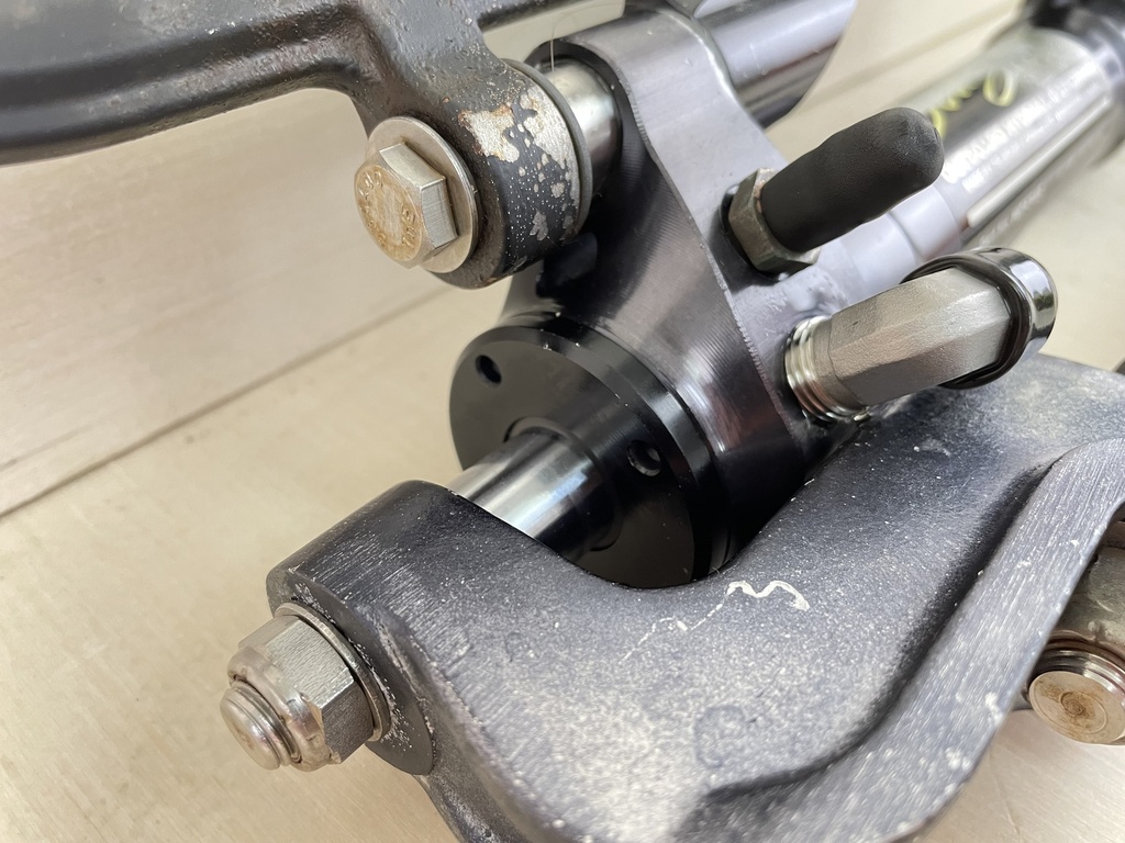 SeaStar Front Mount Outboard Hydraulic Steering Cylinder Assembly HC5345