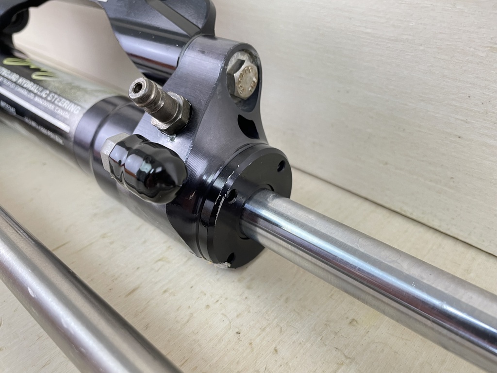 SeaStar Front Mount Outboard Hydraulic Steering Cylinder Assembly HC5345