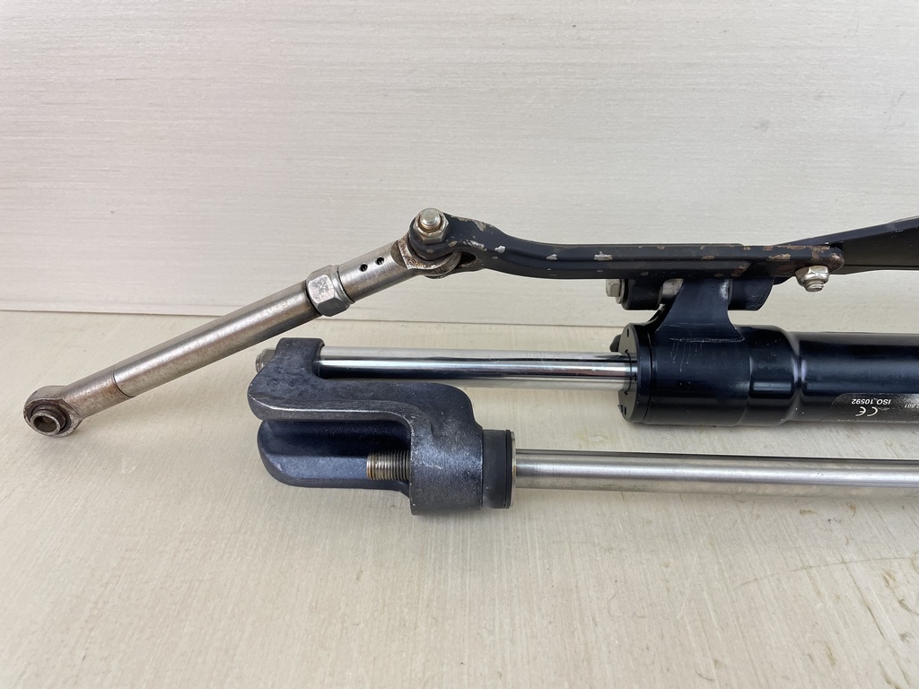 HC5345 SeaStar Front Mount Outboard Hydraulic Steering Cylinder Assembly