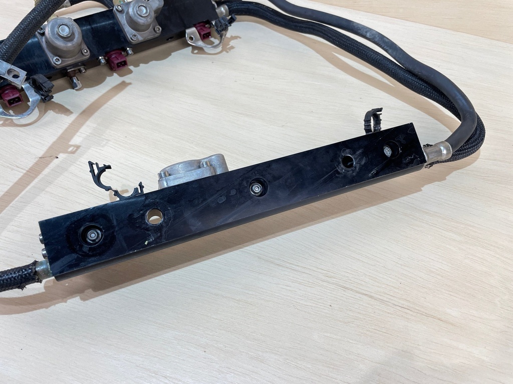 2006 Mercury Optimax 225HP Fuel Injectors With Fail Rails 804528