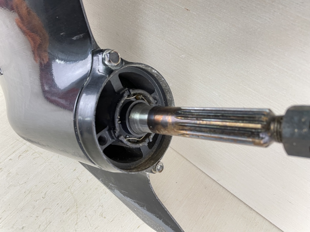 2003 Suzuki 140HP DF140 25" XL Lower Unit Gear Case Standard Rotation