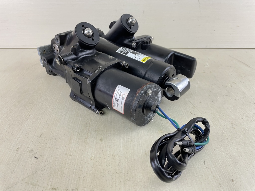 2003 Mercury 200HP Outboard Engine Power Trim / Tilt Unit 2 Wire 826729T2