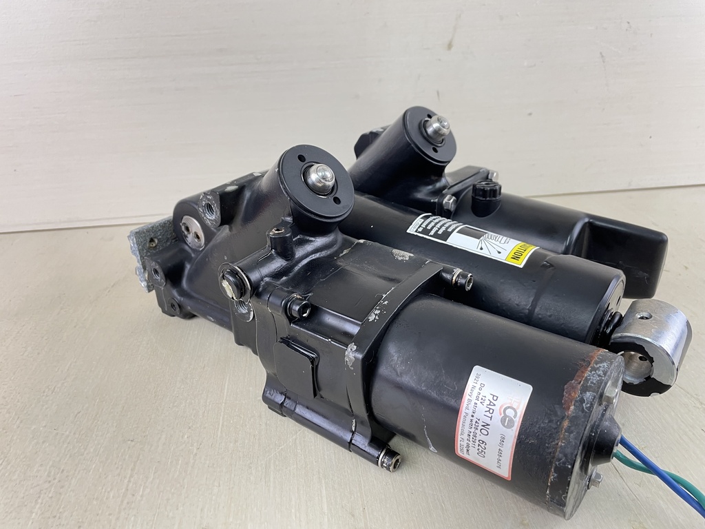 2003 Mercury 200HP Outboard Engine Power Trim / Tilt Unit 2 Wire 826729T2