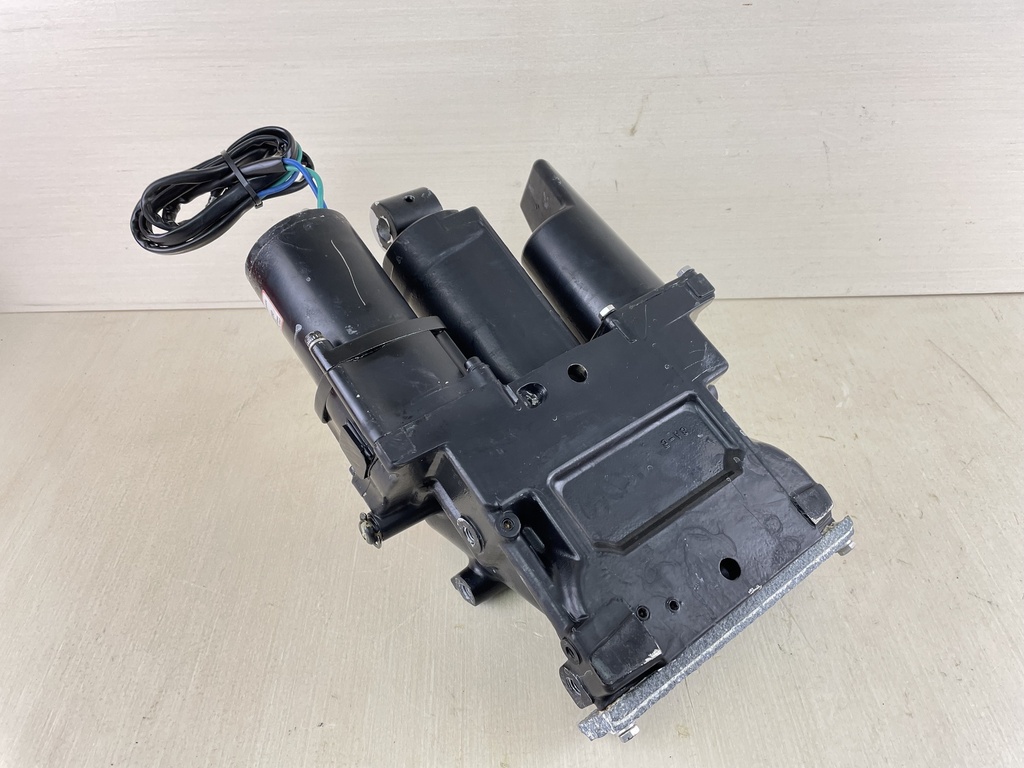 2003 Mercury 200HP Outboard Engine Power Trim / Tilt Unit 2 Wire 826729T2