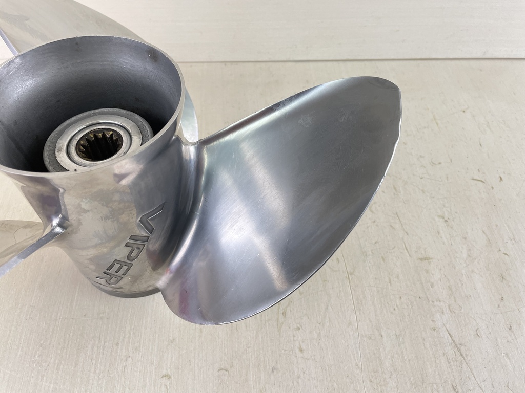 Evinrude Johnson Viper Stainless Steel Prop 13 7/8 x 17 Standard 763930