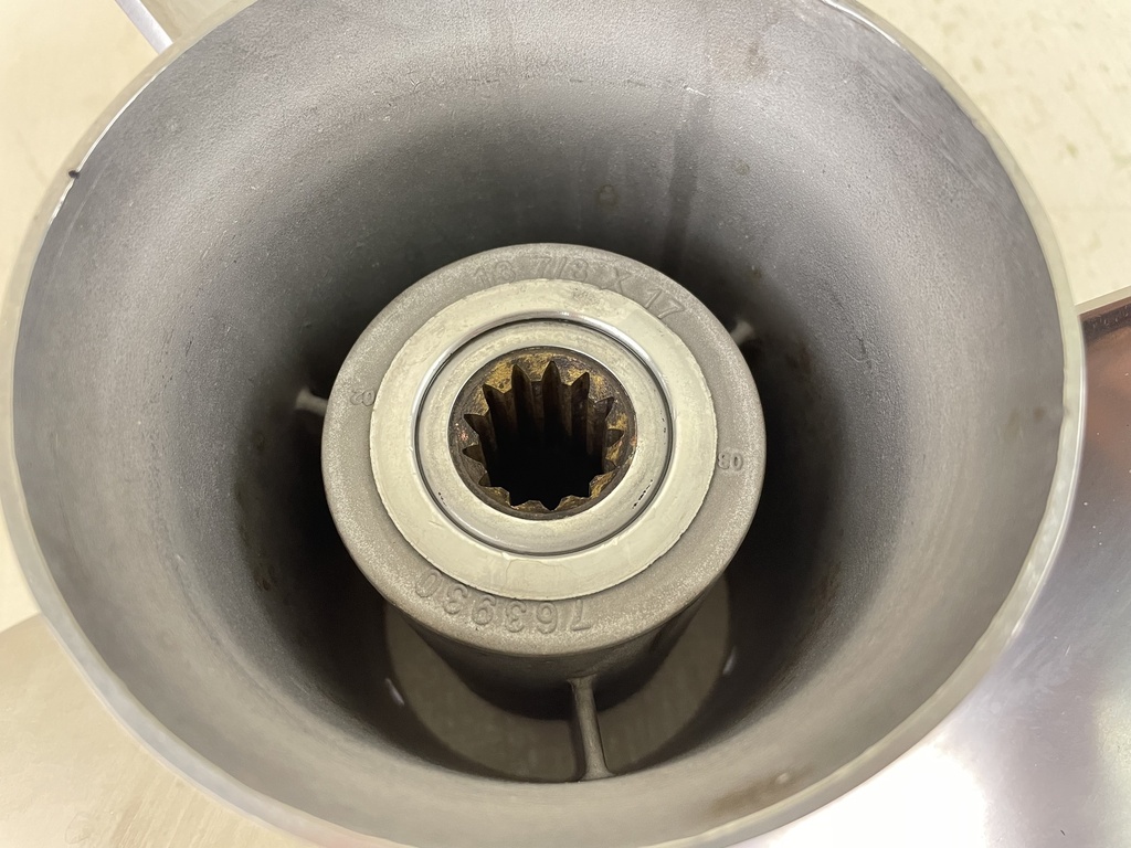 Evinrude Johnson Viper Stainless Steel Prop 13 7/8 x 17 Standard 763930