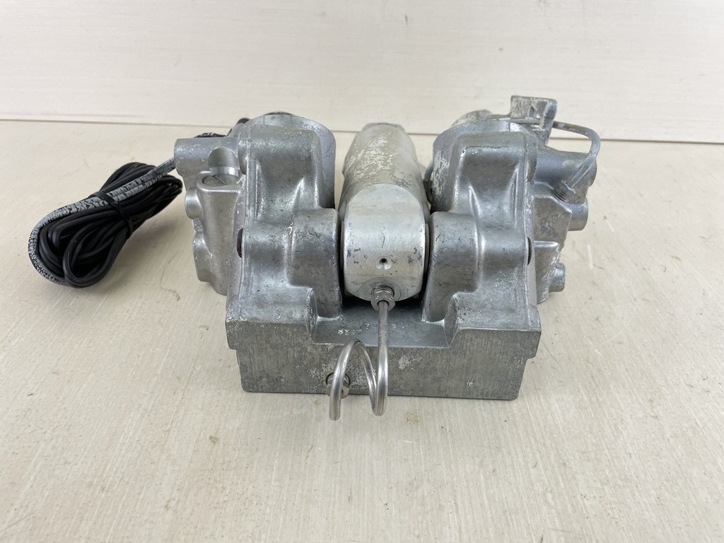 Evinrude Johnson 60 - 175HP 2 Stroke Outboard Power Trim Tilt Unit 0434803