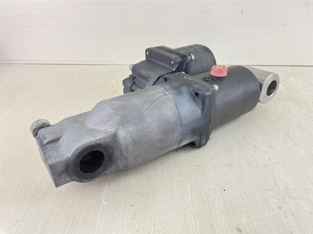 Johnson Evinrude Suzuki DF 70 90 115 HP Outboard Engine Tilt Trim Unit Assembly