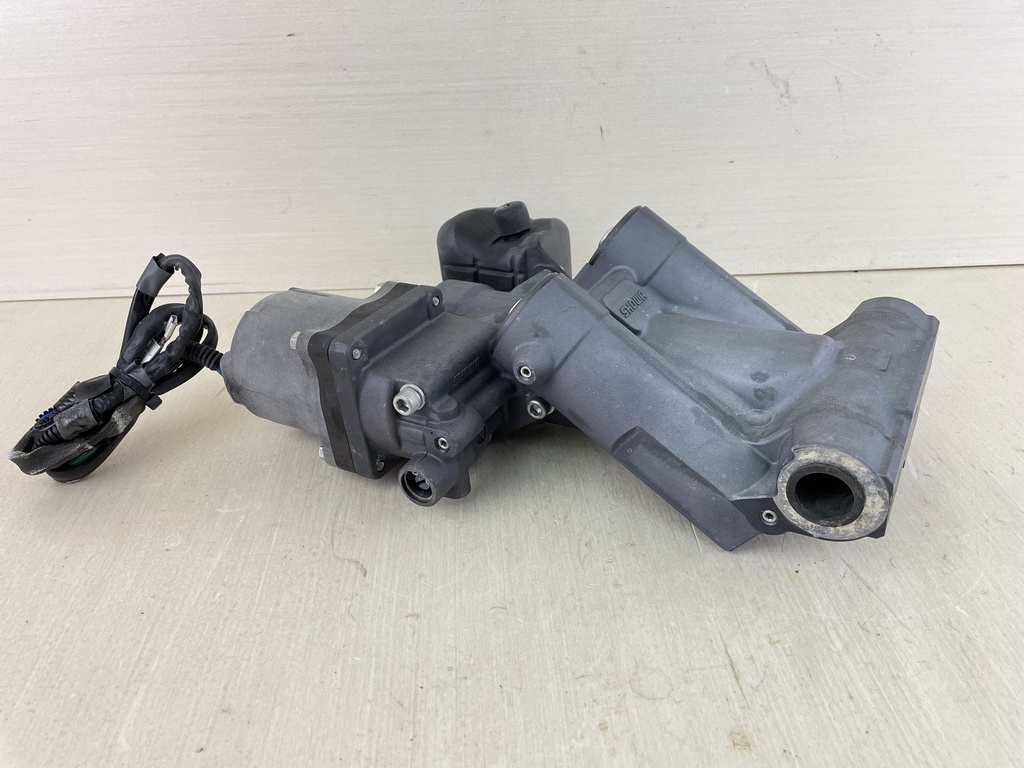 2002 + Honda 90 115 130 135 150 200 225 HP Outboard Power Trim Tilt Unit 56000-ZY3-063