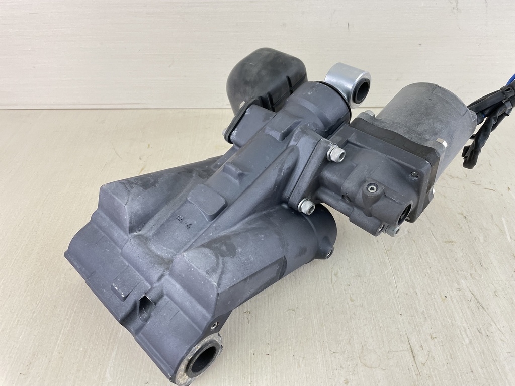 2002 + Honda 90 115 130 135 150 200 225 HP Outboard Power Trim Tilt Unit 56000-ZY3-063