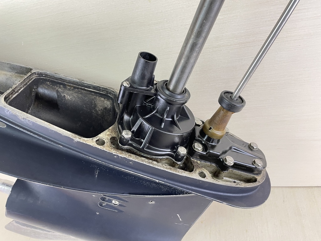 92 - 1998 Johnson Evinrude 85 88 90 100 112 115 HP 25" Lower Unit Gear Case  