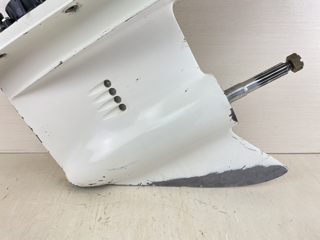 Johnson Evinrude 88 90 100 110 115 HP V4 20" Lower Unit Gear Case 0398182