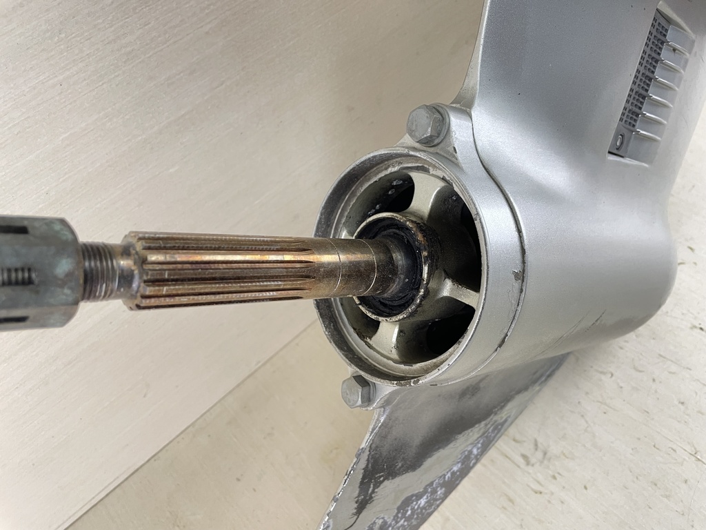 99 - 2006 Honda BF 75 90 HP Outboard 20" Long Lower Unit Gear Case 