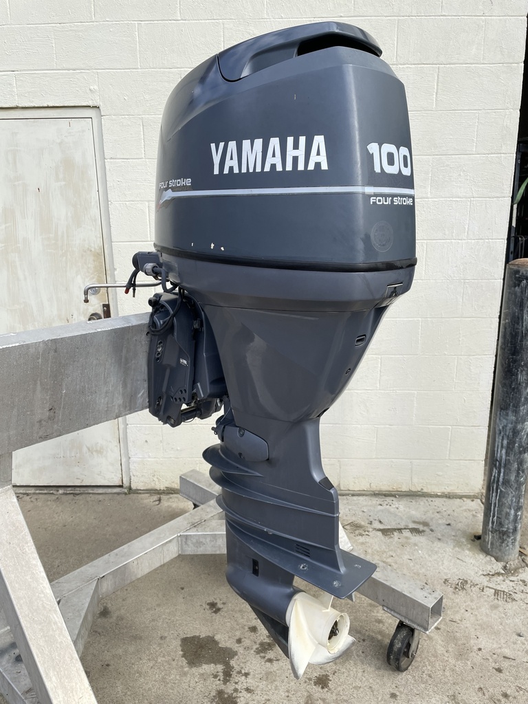 2001 Yamaha 100HP 4 Stroke Outboard W/ 25” Shaft & Controls - Just Serviced
